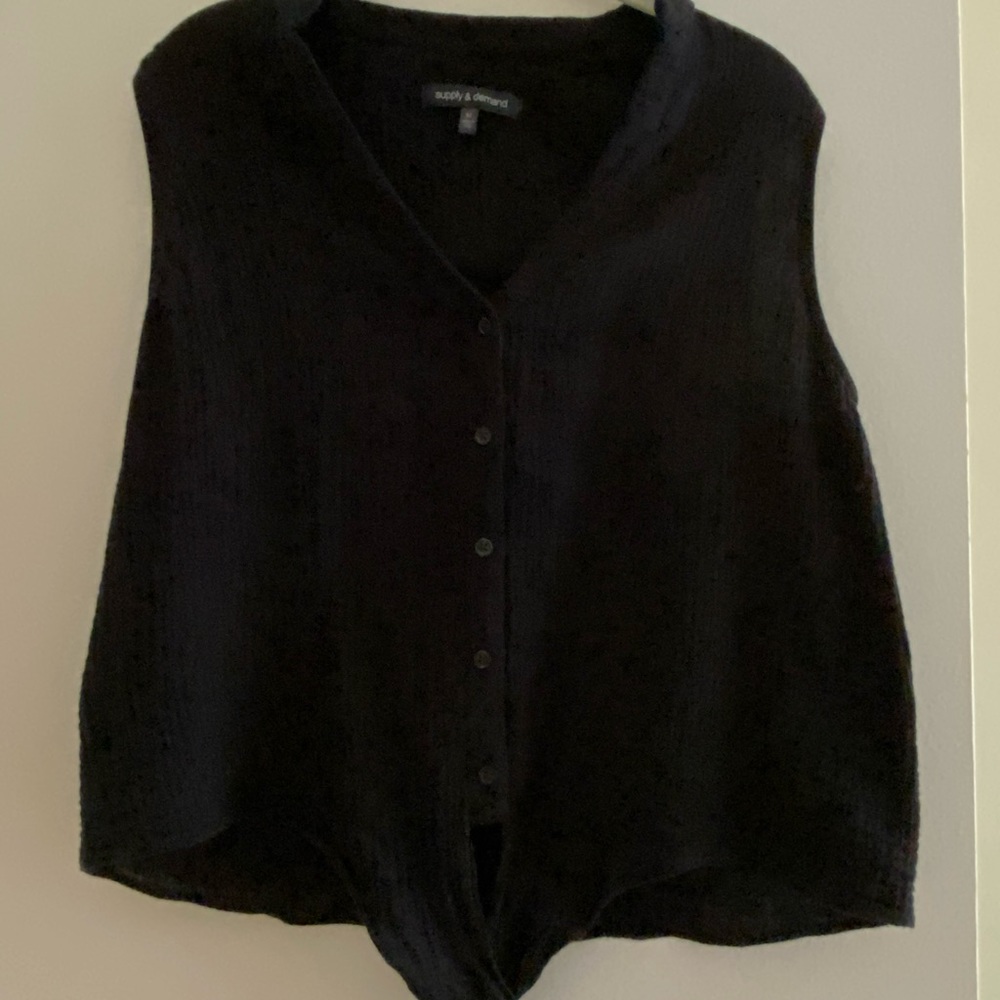 Sleeveless cotton top
